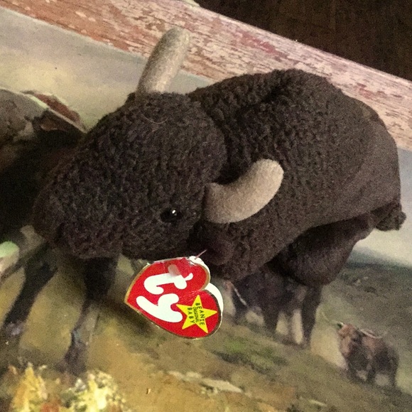 Other - Beanie baby buffalo roam collectable western cabin birthday day Easter basket